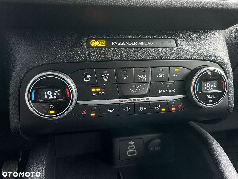 Ford Kuga - 29