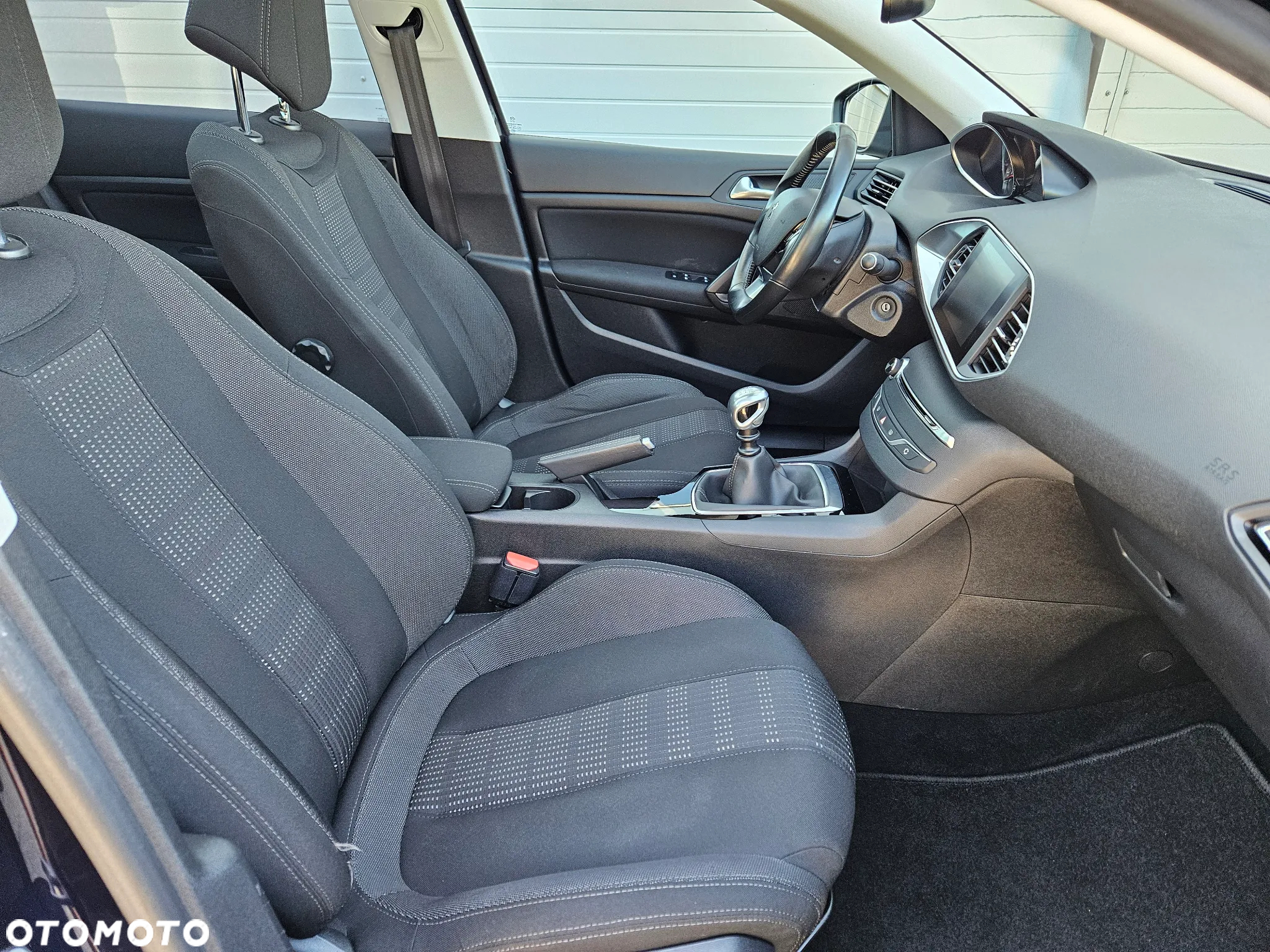 Peugeot 308 SW 1.6 BlueHDi Business Line S&S - 8