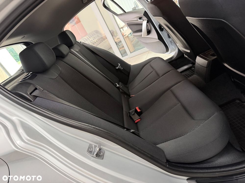 BMW Seria 1 - 23