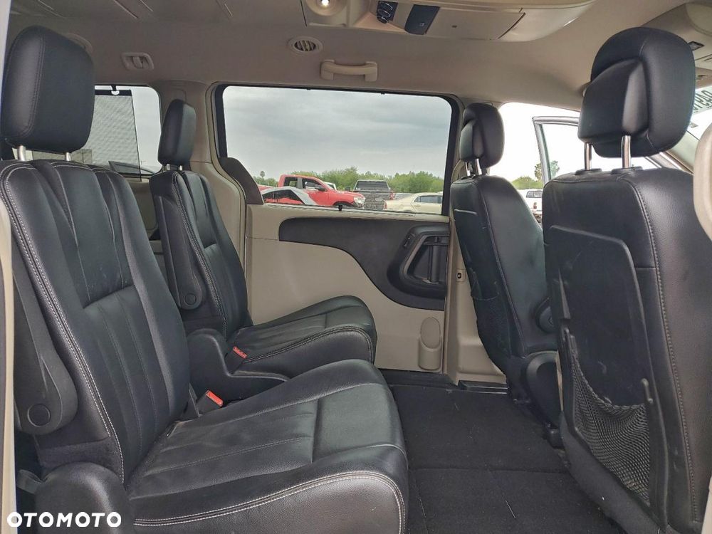 Chrysler Town & Country 3.6 Touring - 8