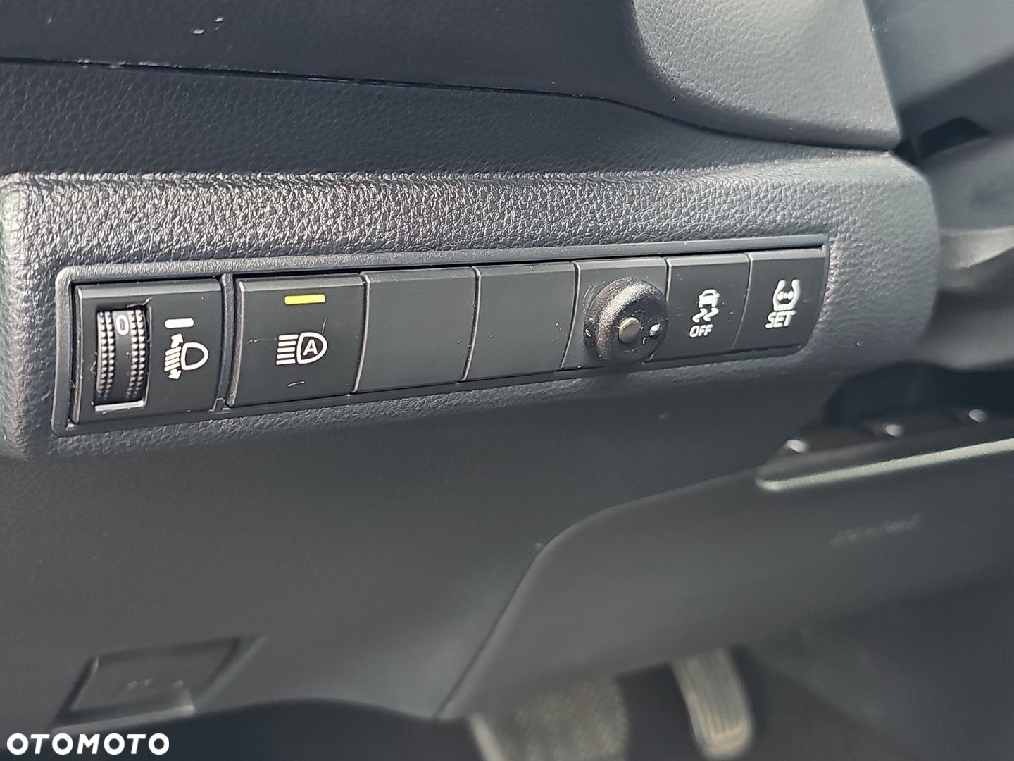 Toyota Corolla - 21