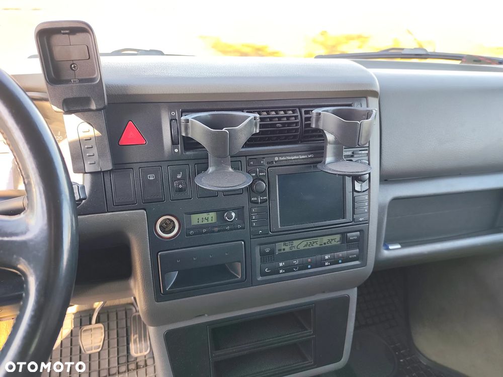 Volkswagen Multivan - 19