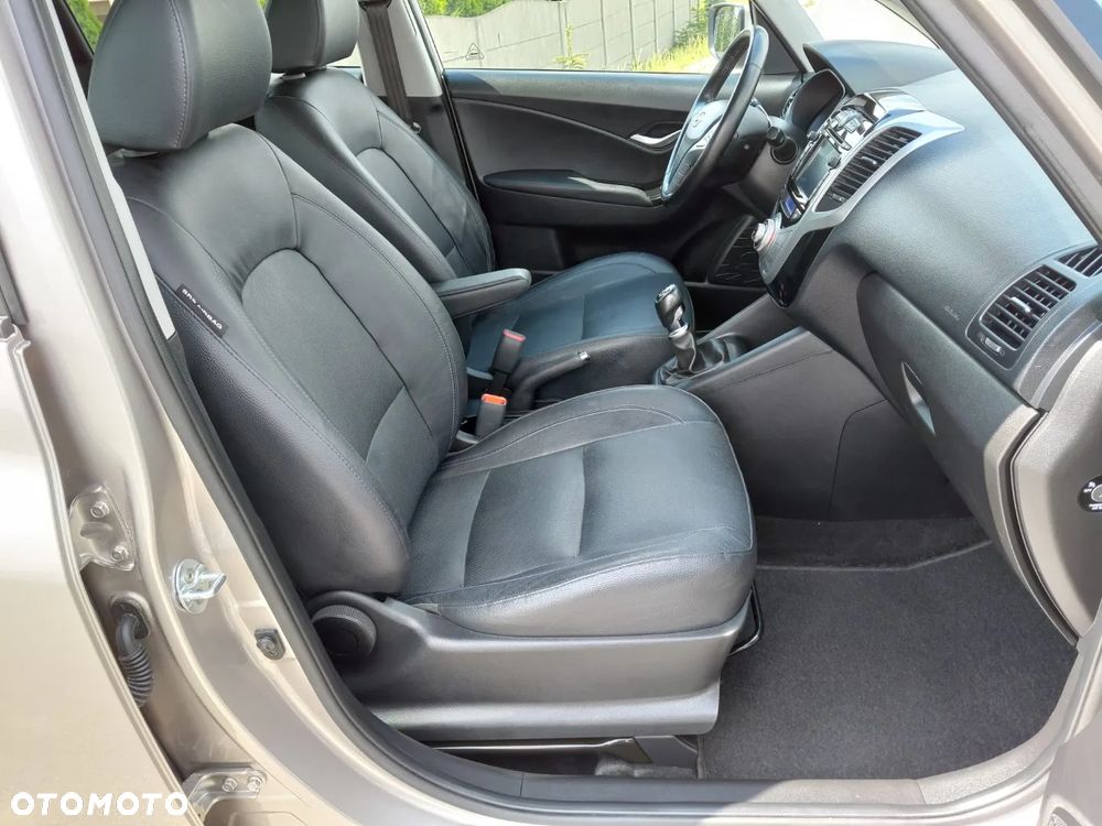 Hyundai ix20 1.4 Premium blue - 19