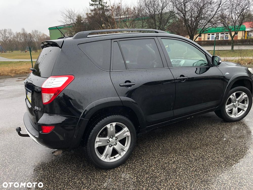 Toyota RAV4 2.2 D-CAT 2010 - 4