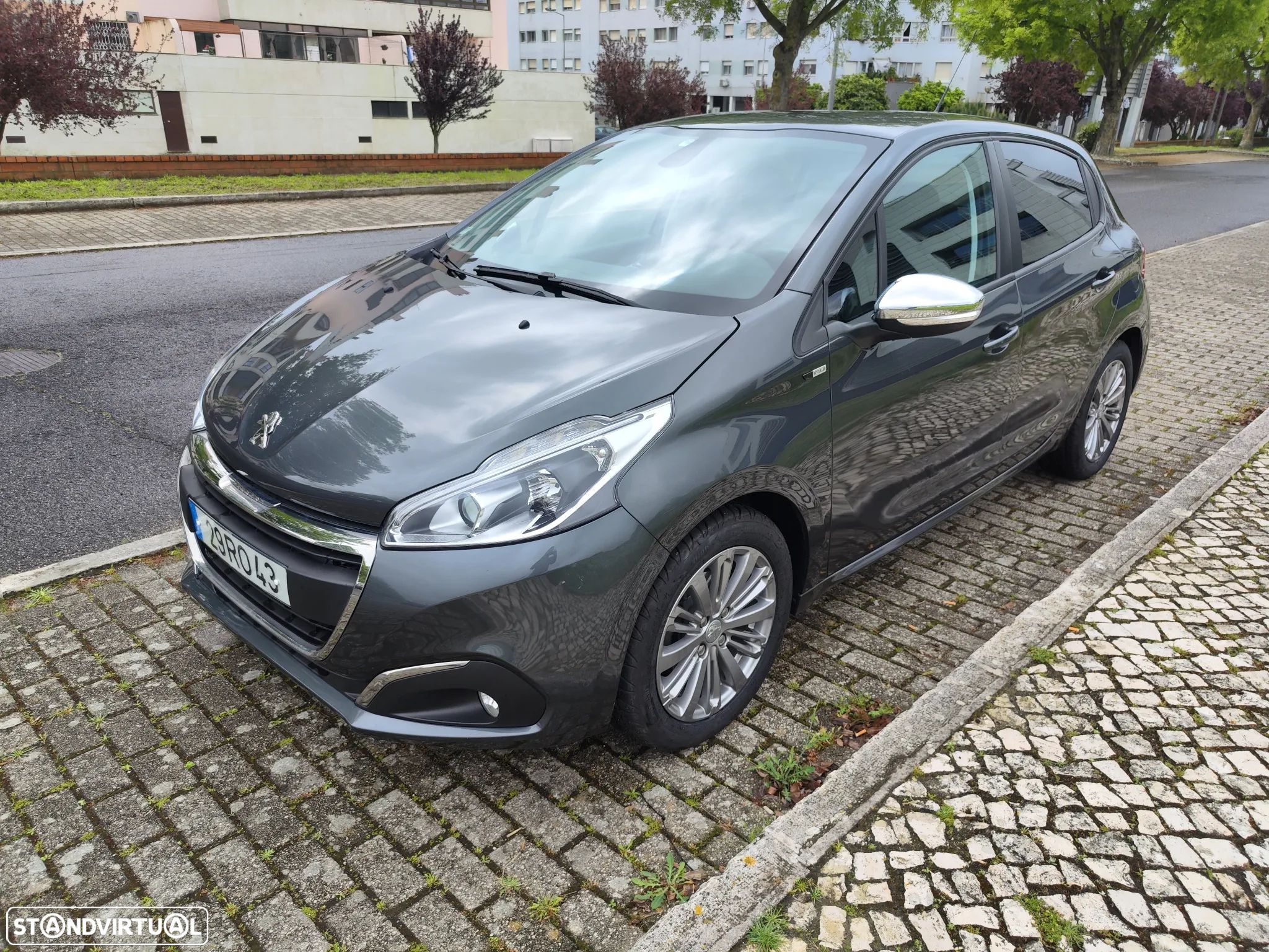 Peugeot 208 1.2 PureTech Style - 1