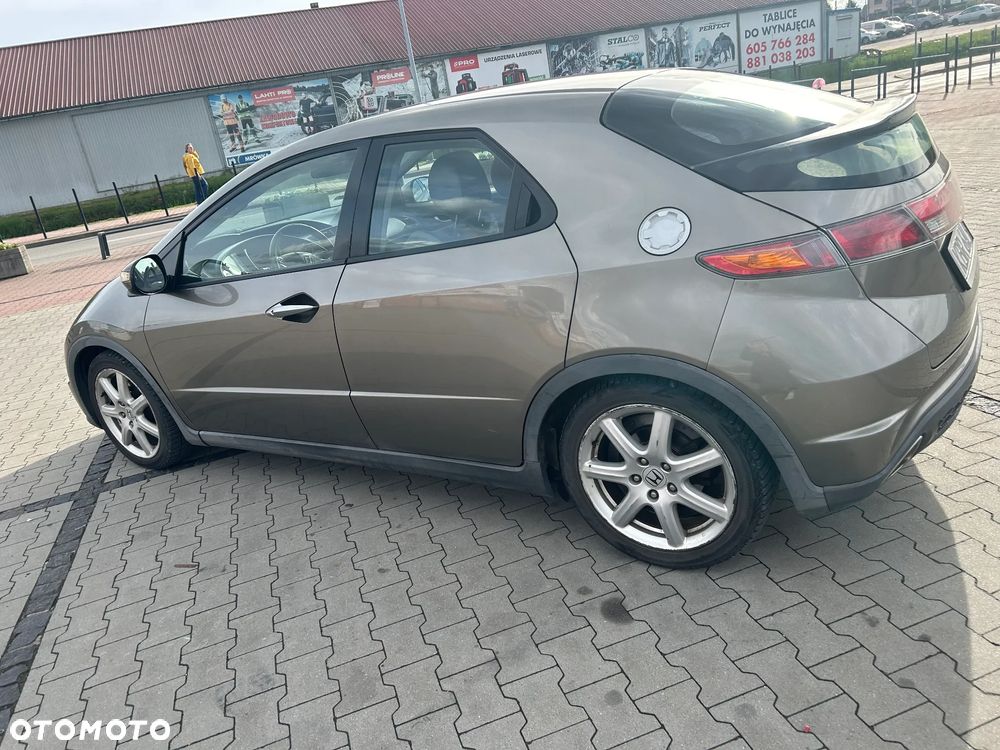 Honda Civic 1.8i-VTEC Sport - 1