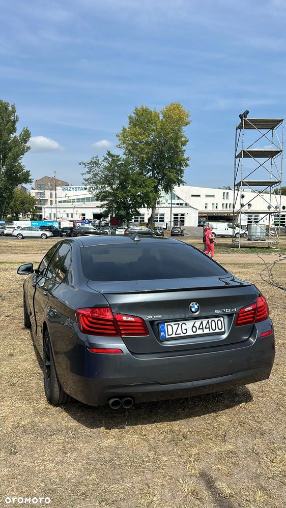 BMW Seria 5 520d xDrive Sport - 14
