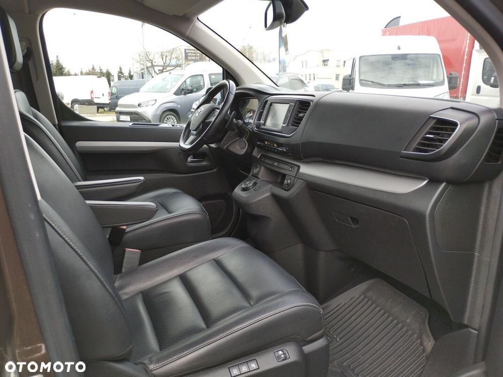 Toyota Proace Verso 2.0 D4-D Long VIP - 11