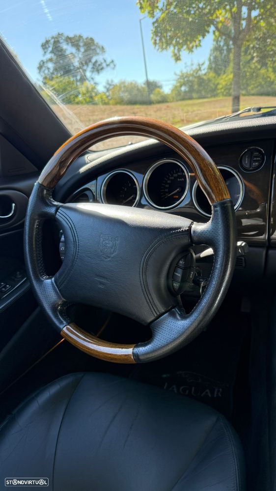 Jaguar XK XK8 4.0 Coupé Sport - 2