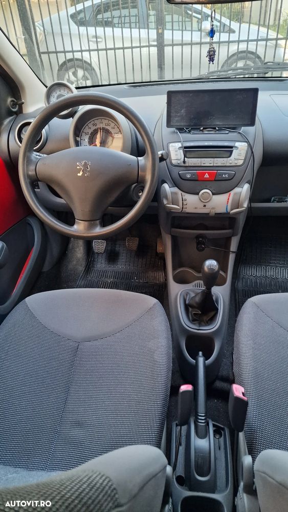 Peugeot 107 One 1.0 E - 11