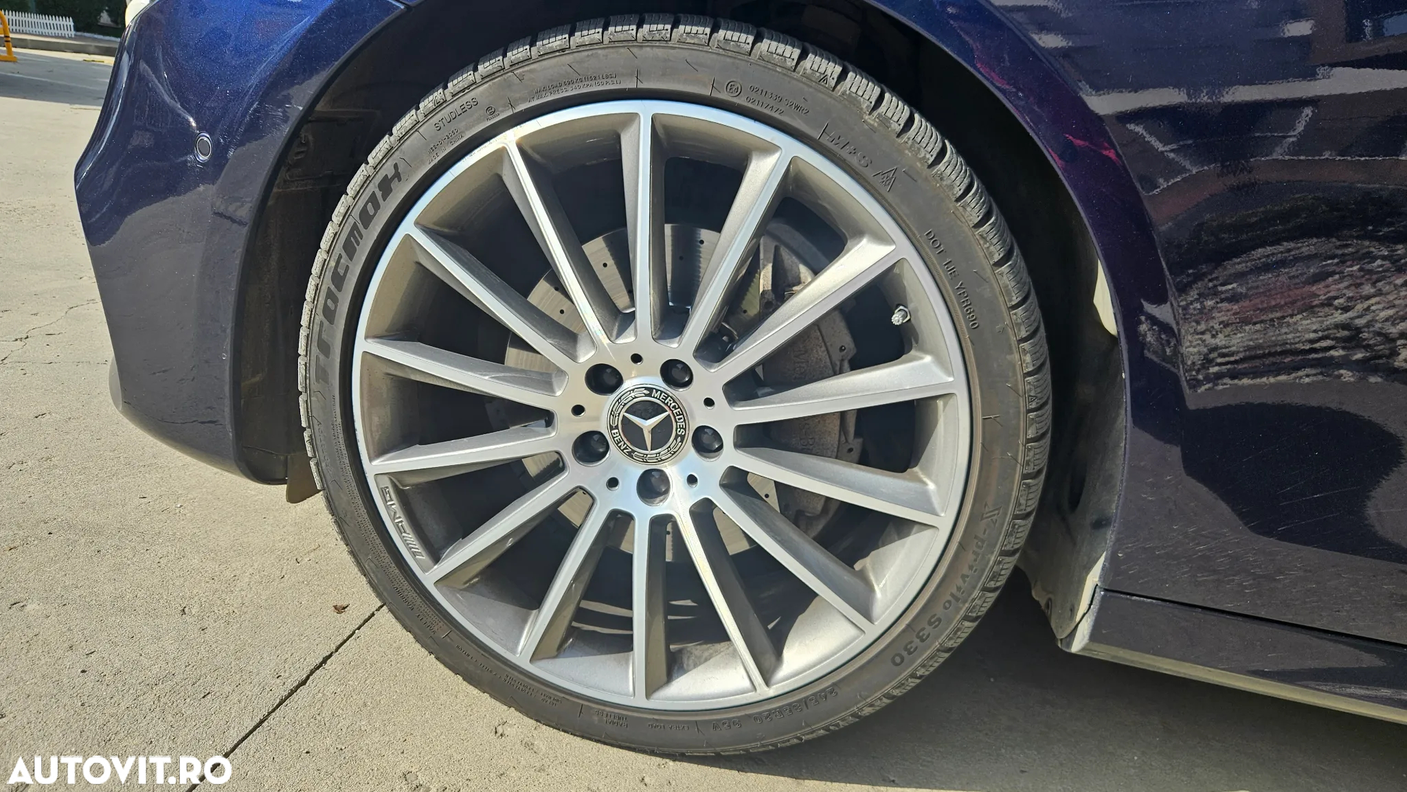Mercedes-Benz E 220 d T 9G-TRONIC AMG Line - 31