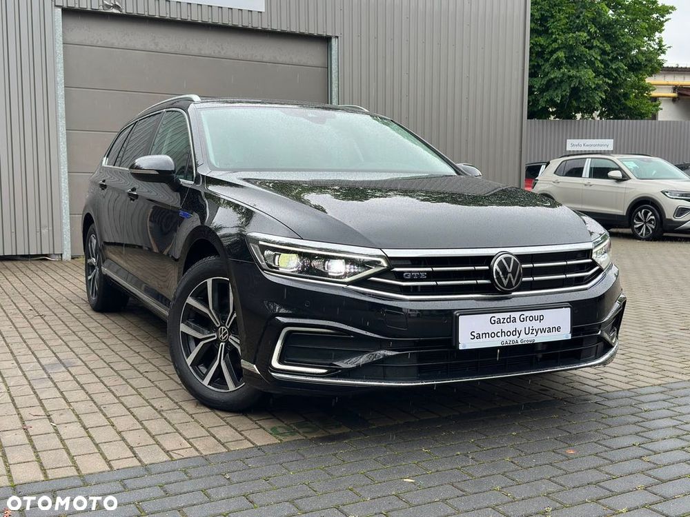 Volkswagen Passat - 2