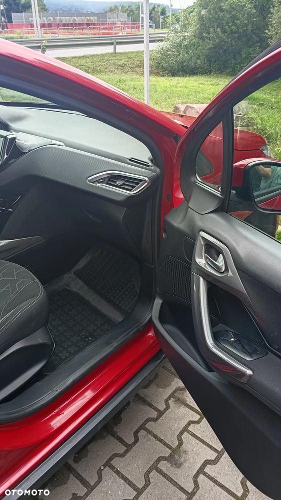 Peugeot 2008 1.2 Pure Tech GPF Active S&S - 14