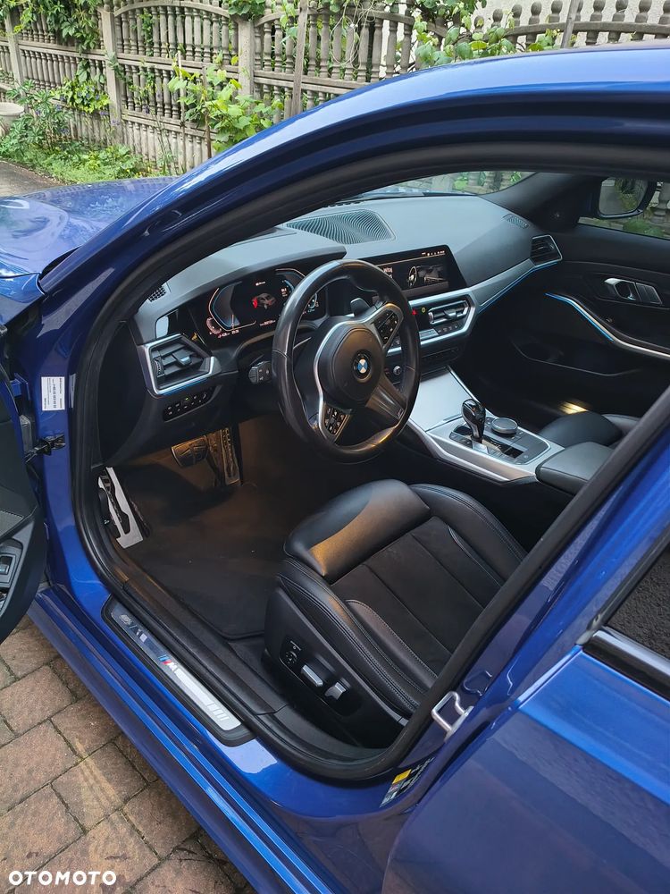 BMW Seria 3 330e M Sport sport - 13