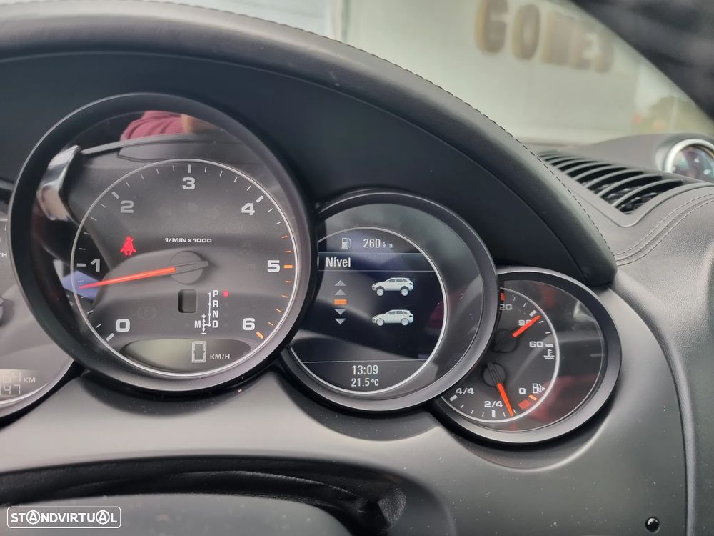 Porsche Cayenne Tiptronic S - 20