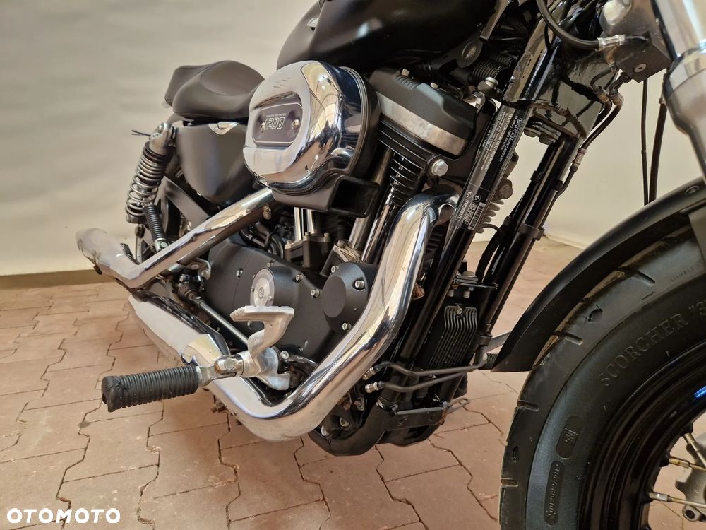 Harley-Davidson Sportster Custom 1200C - 32