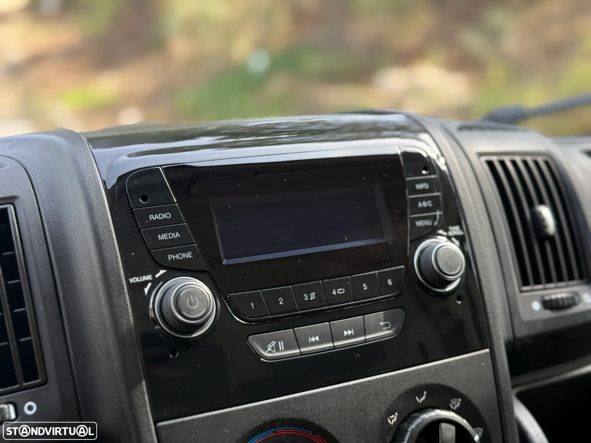 Citroën Jumper 2.2 BlueHDi 35 L2 CD - 18