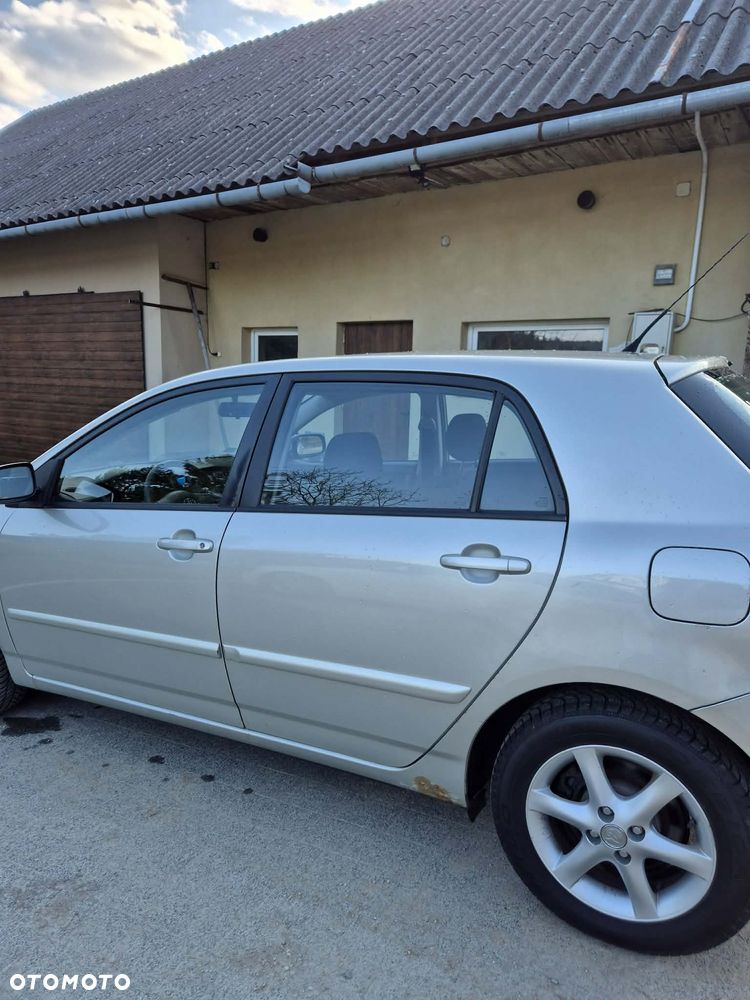 Toyota Corolla 1.4 D-4D Luna - 6