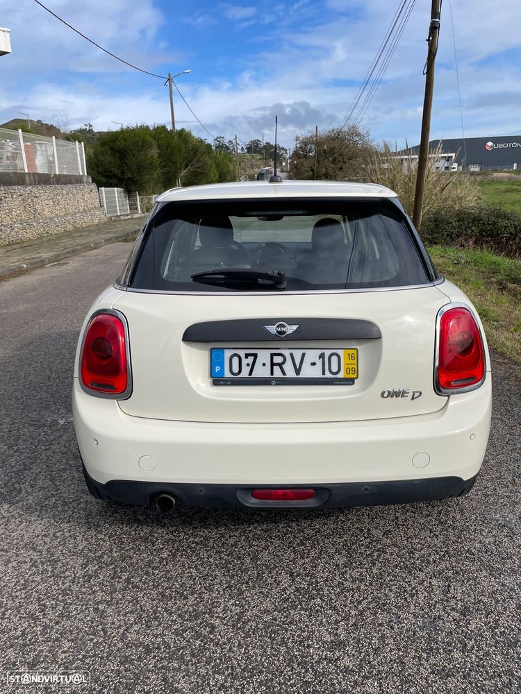 MINI 5 Portas One D - 4