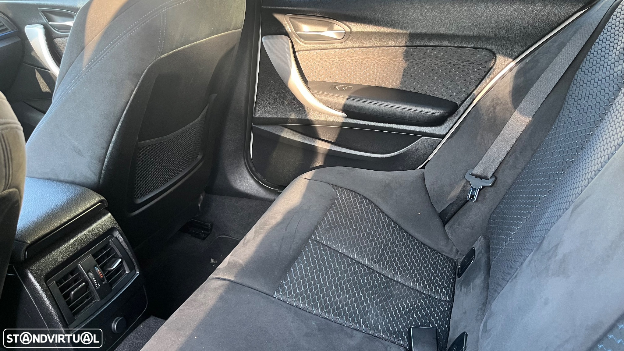 BMW 116 d Pack M Auto - 14