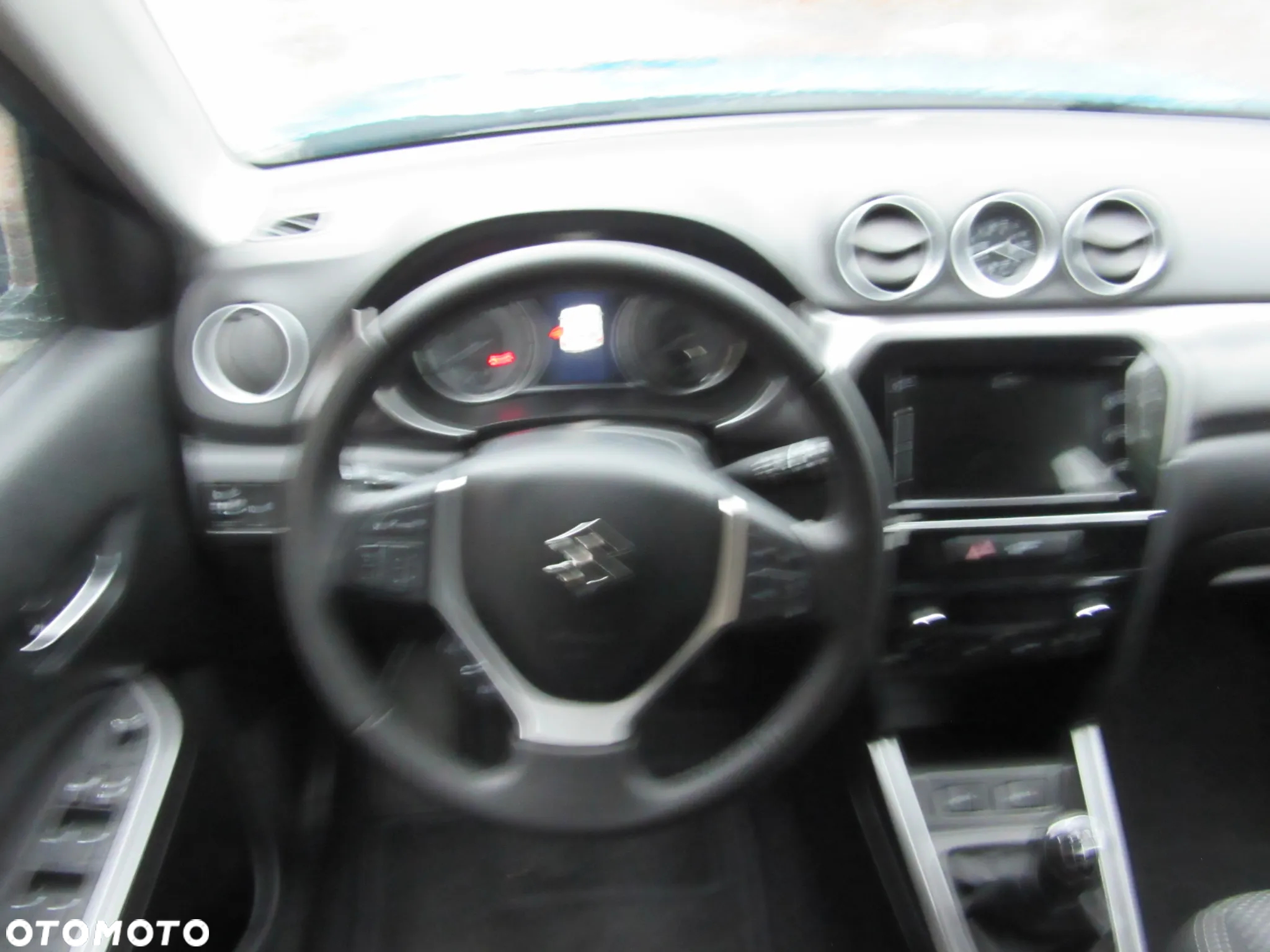 Suzuki Vitara 1.0 Boosterjet Premium 2WD - 9