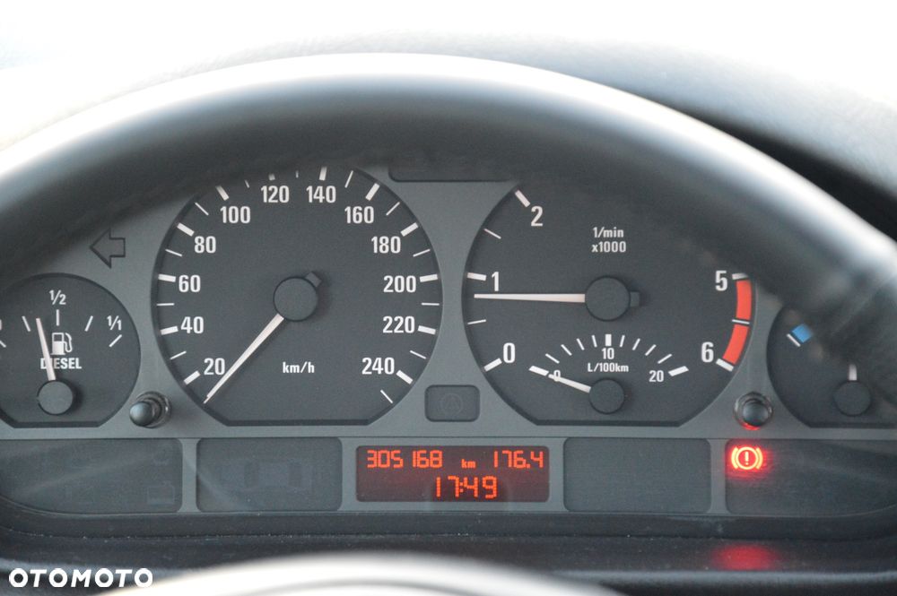 BMW Seria 3 320d - 12