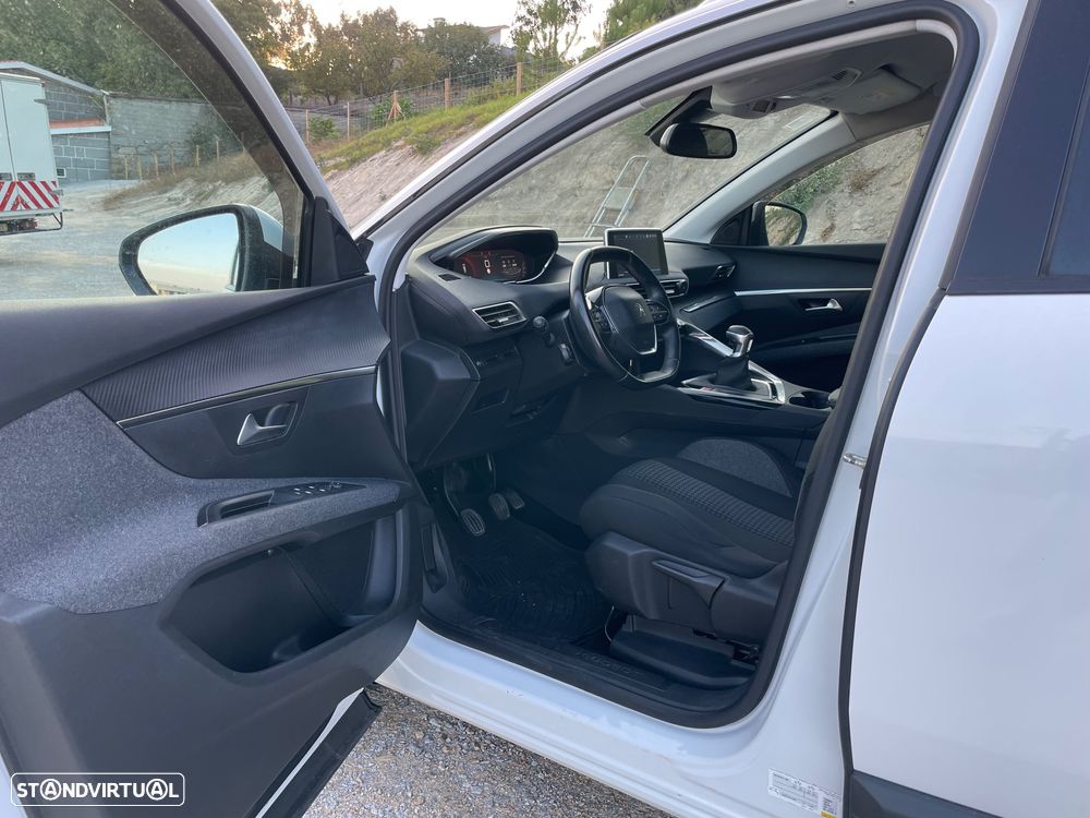 Peugeot 5008 BlueHDI 120 Allure - 15