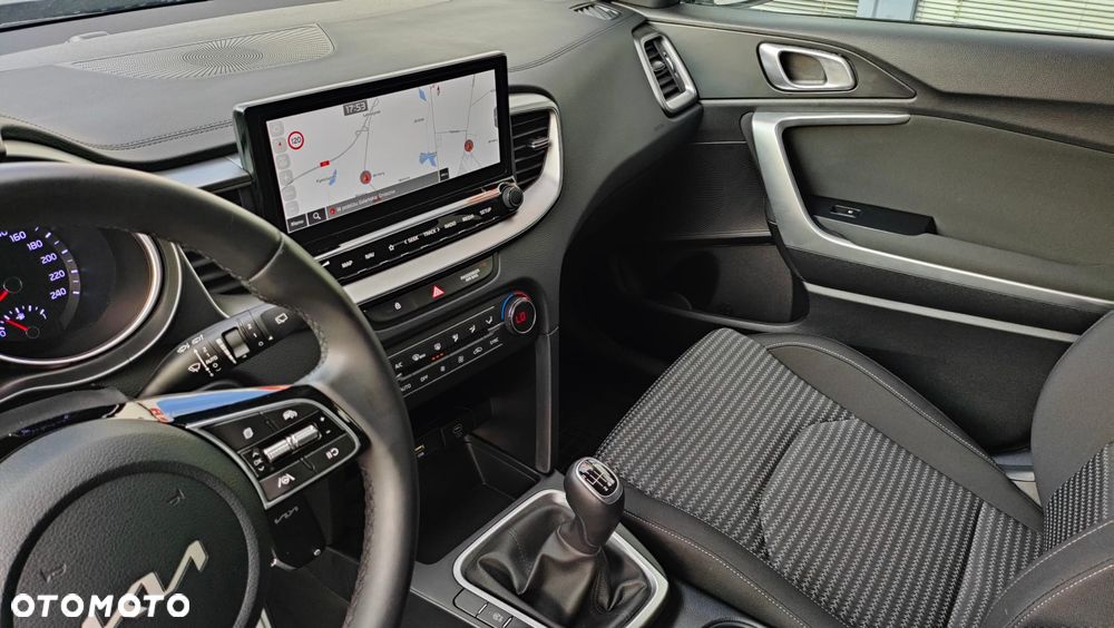 Kia XCeed 1.5 T-GDI M - 16