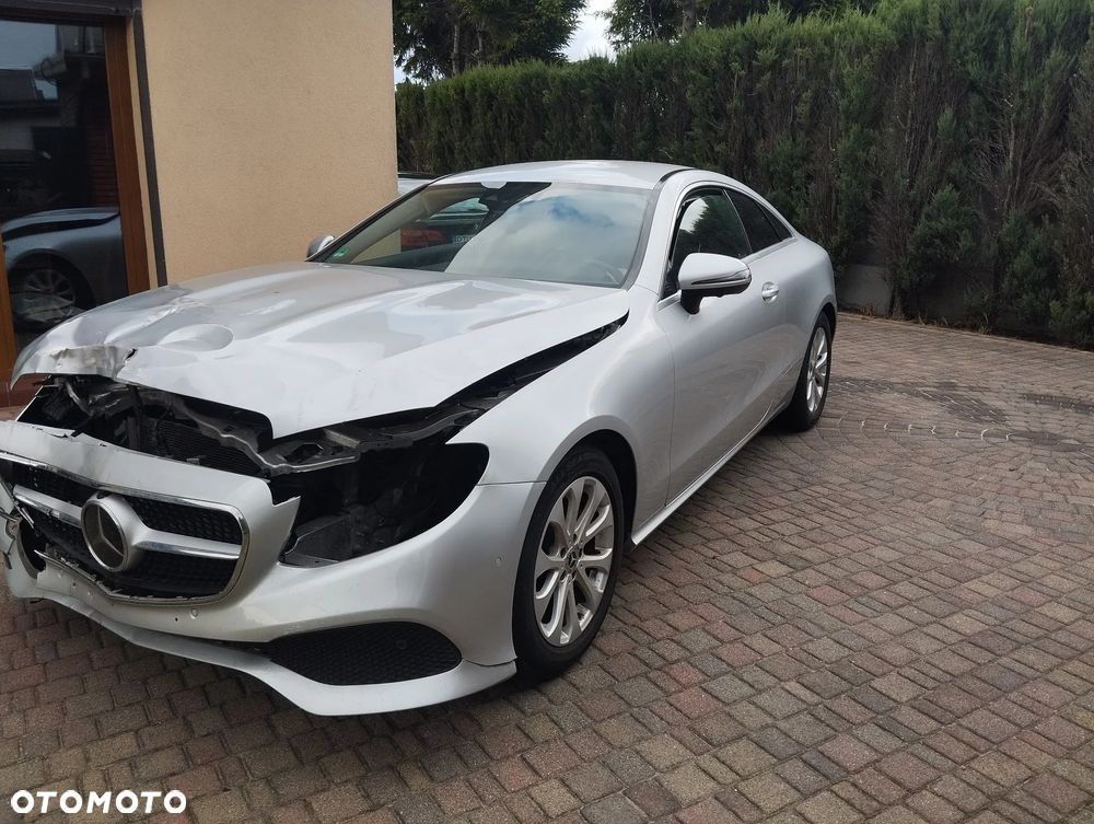 Mercedes-Benz Klasa E 200 9G-TRONIC Avantgarde - 4