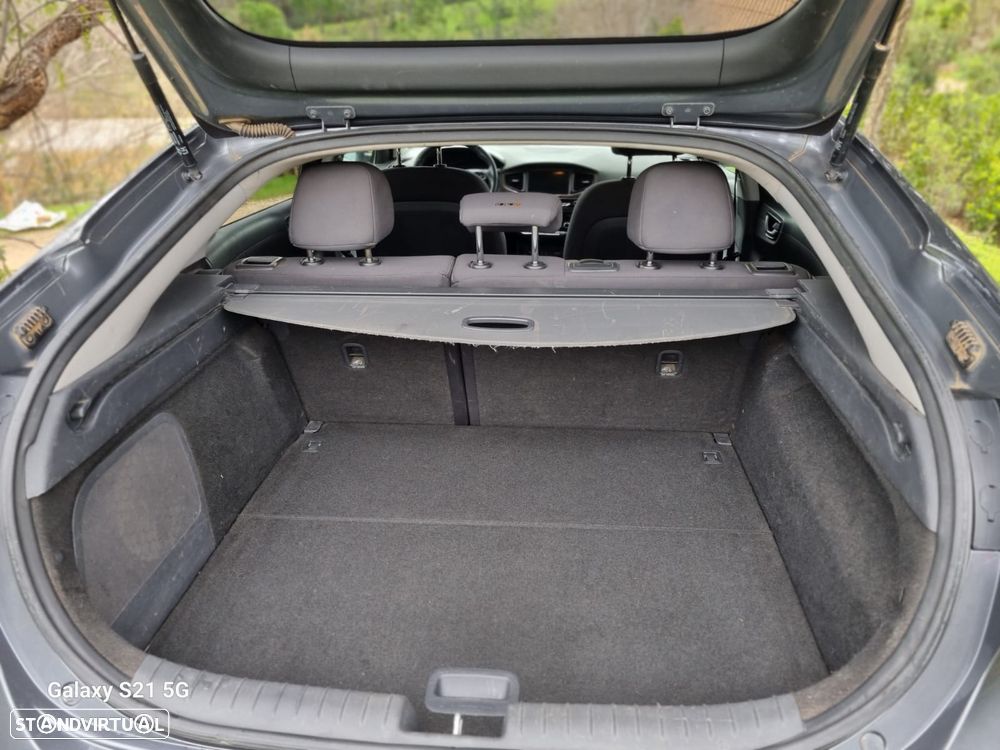 Hyundai IONIQ 28kWh Eletric Tech — fotografia 5