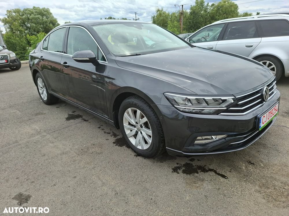 Volkswagen Passat 1.6 TDI DSG Comfortline - 2