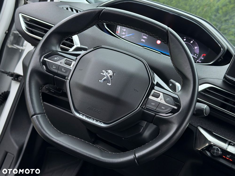 Peugeot 3008 BlueHDi 130 Stop & Start EAT8 Allure - 25