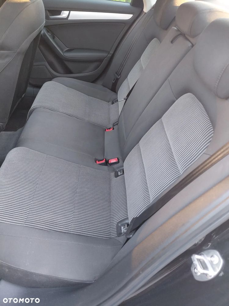 Audi A4 Limousine - 6