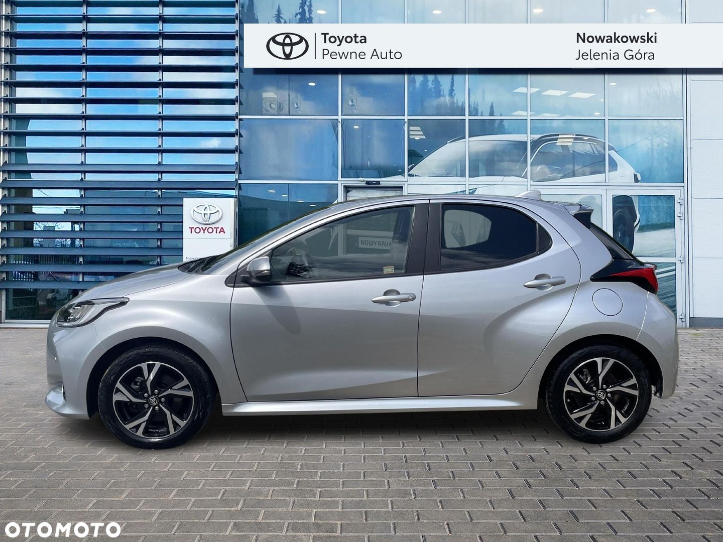 Toyota Yaris - 4