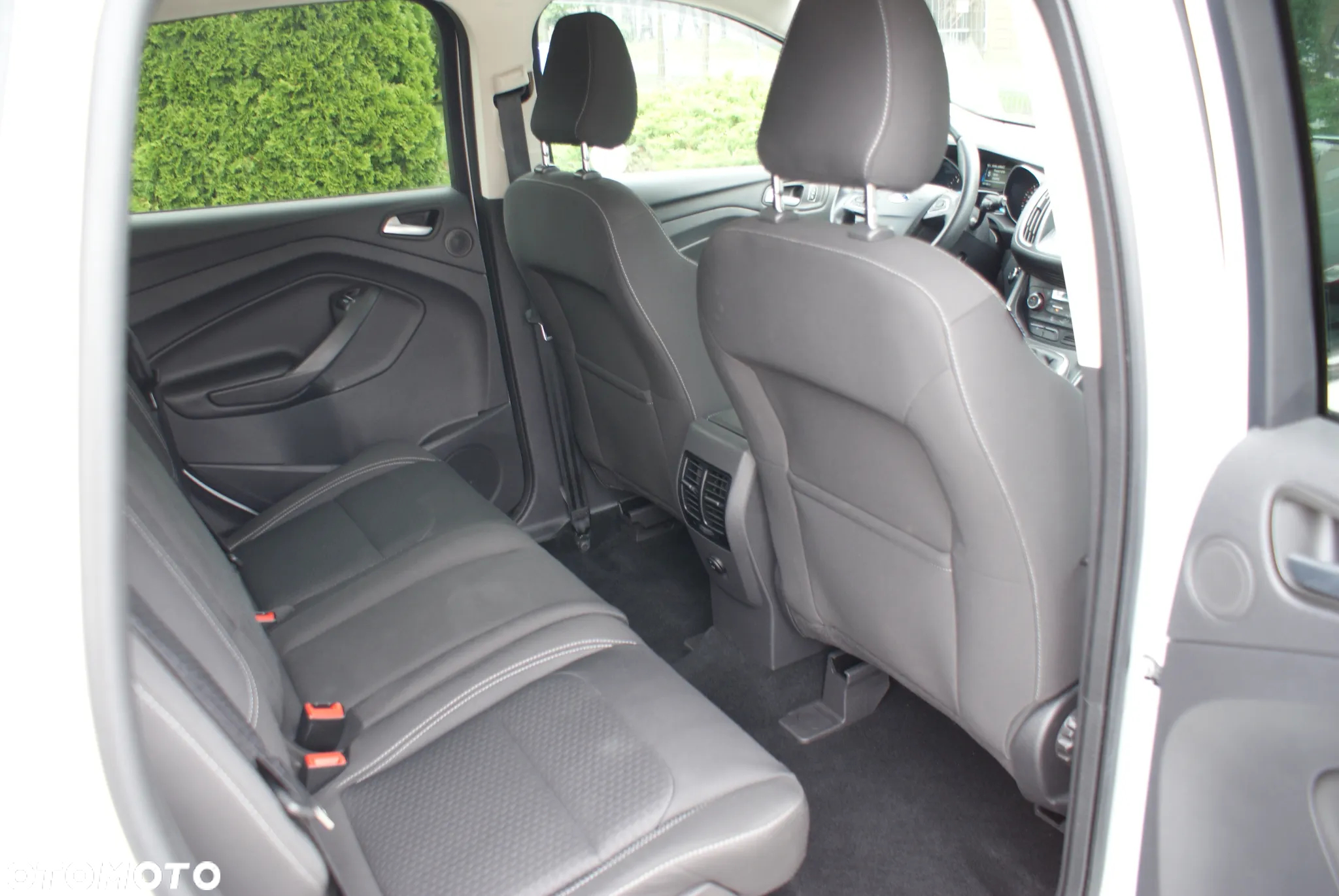 Ford Kuga - 14