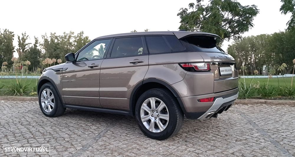 Land Rover Range Rover Evoque 2.0 D150 AWD R-Dynamic HSE Auto - 2