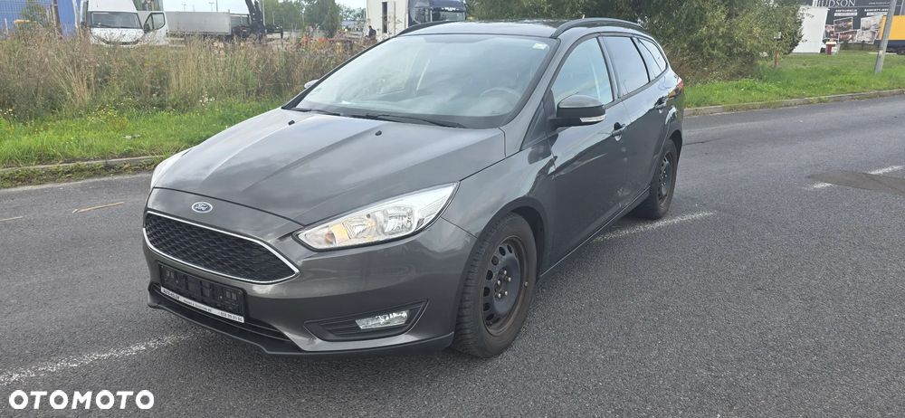 Ford Focus 1.0 EcoBoost Titanium - 1
