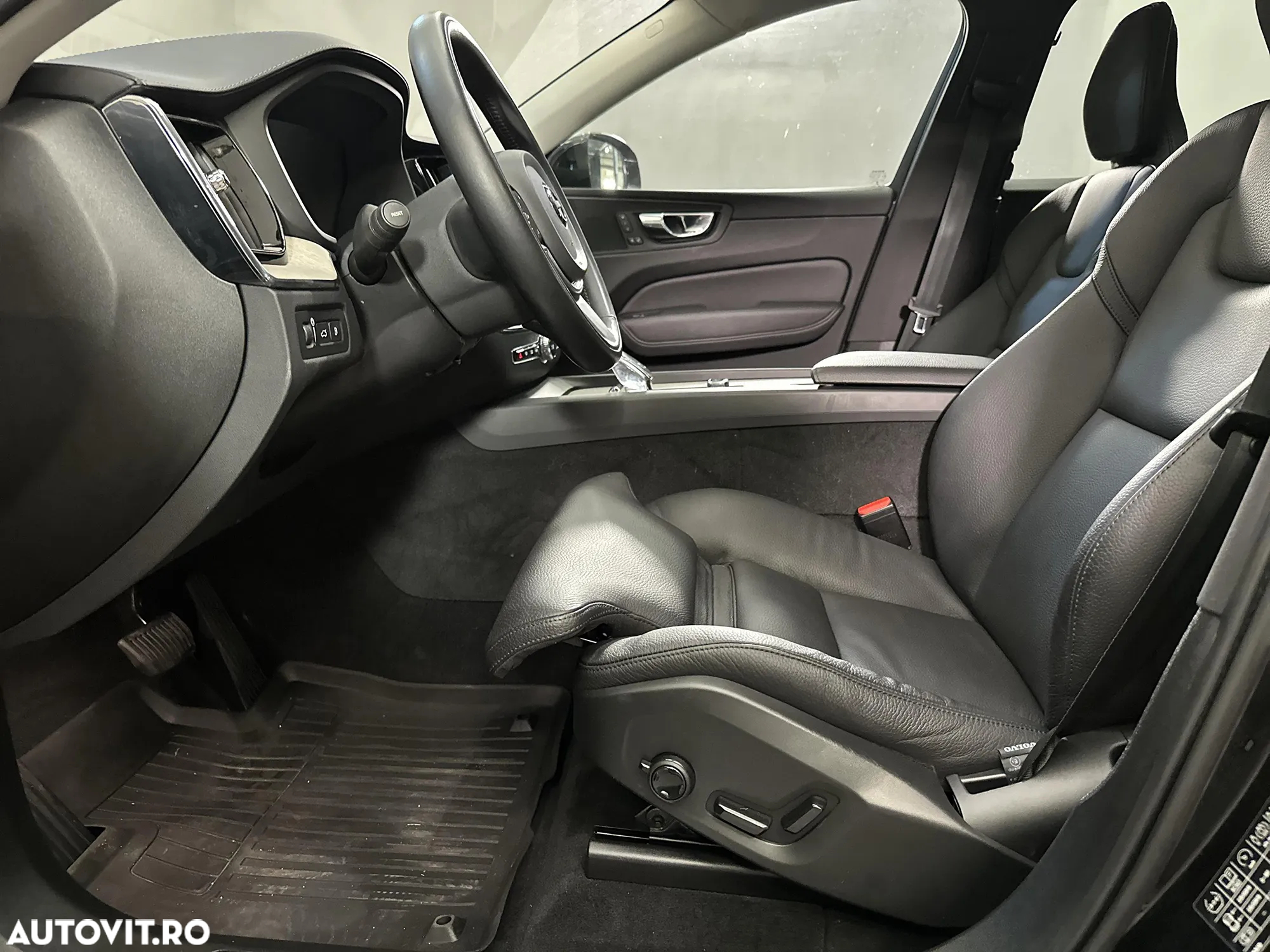 Volvo XC 60 T6 AWD Recharge Geartronic Inscription - 21