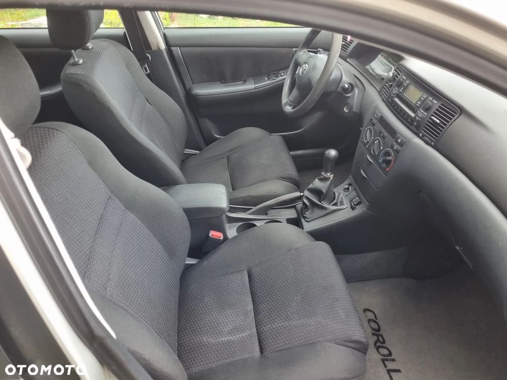 Toyota Corolla 1.4 D-4D Luna - 11