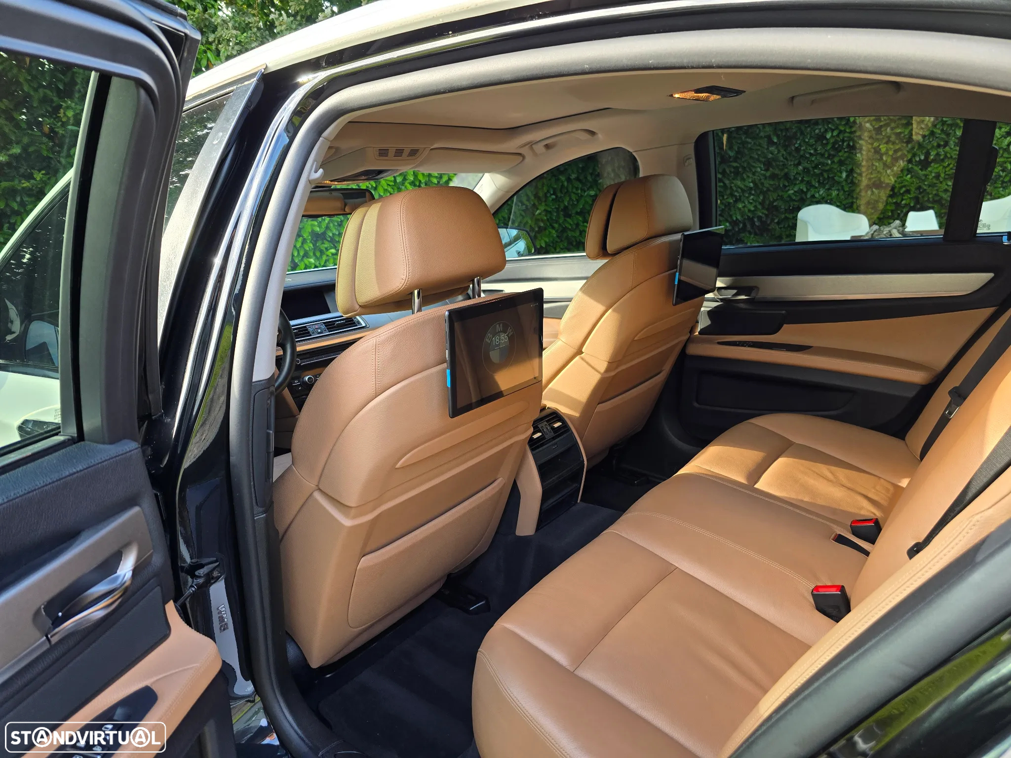 BMW 740 d Pack M - 42