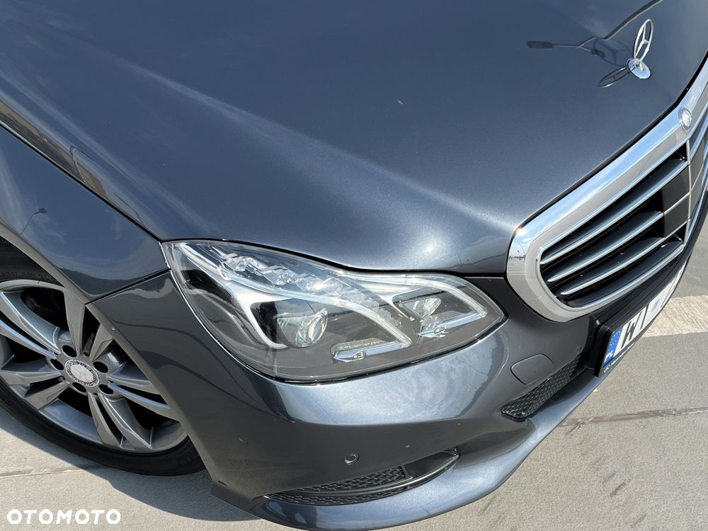 Mercedes-Benz Klasa E 220 CDI DPF BlueEFFICIENCY 7G-TRONIC Avantgarde - 4