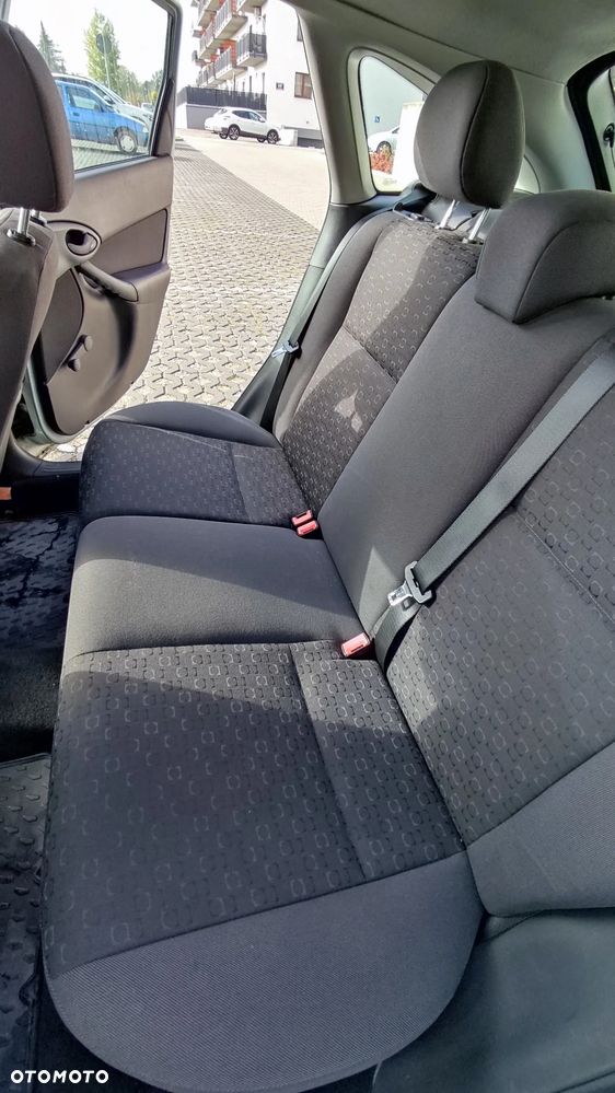 Ford Focus 1.6 Comfort - 8
