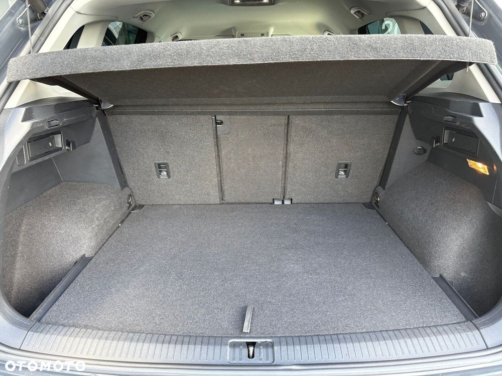 Volkswagen Tiguan - 19