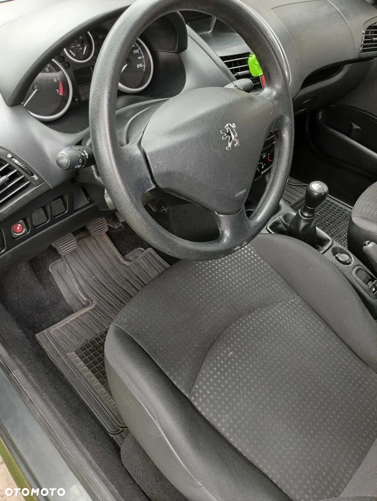Peugeot 206 plus - 2
