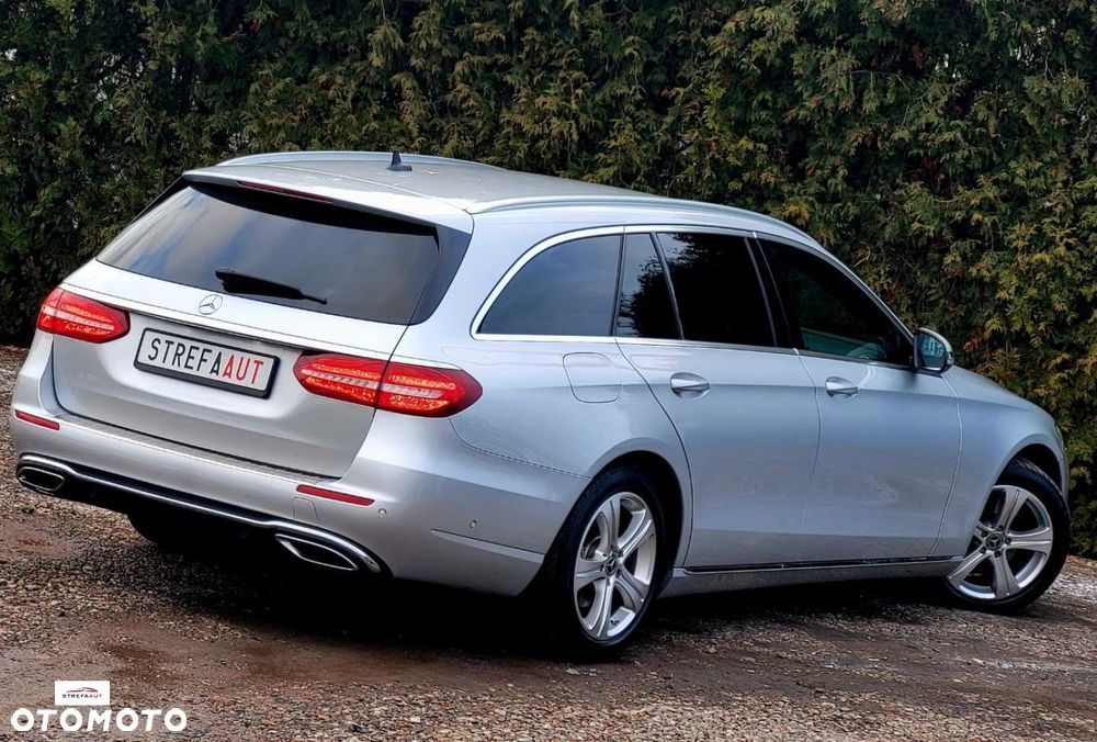 Mercedes-Benz E-Class 2017 photo 4
