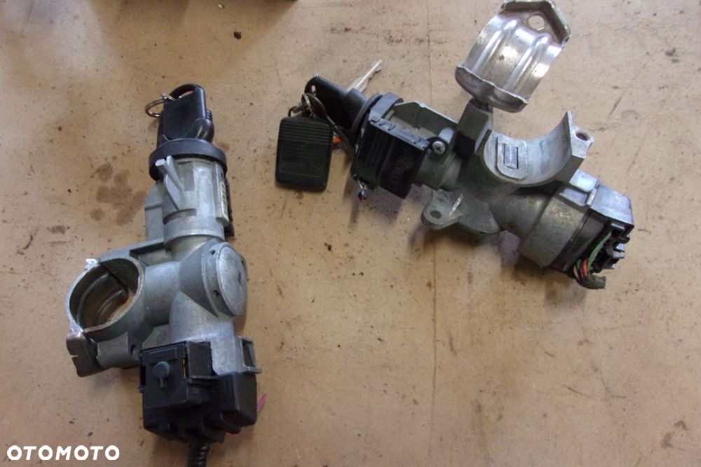 FORD MAVERICK STACYJKA KLUCZYK pilot oryginal czesci rozne