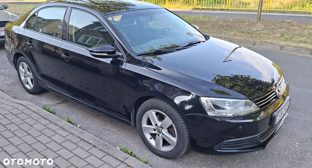 Volkswagen Jetta 1.6 TDI Comfortline - 1