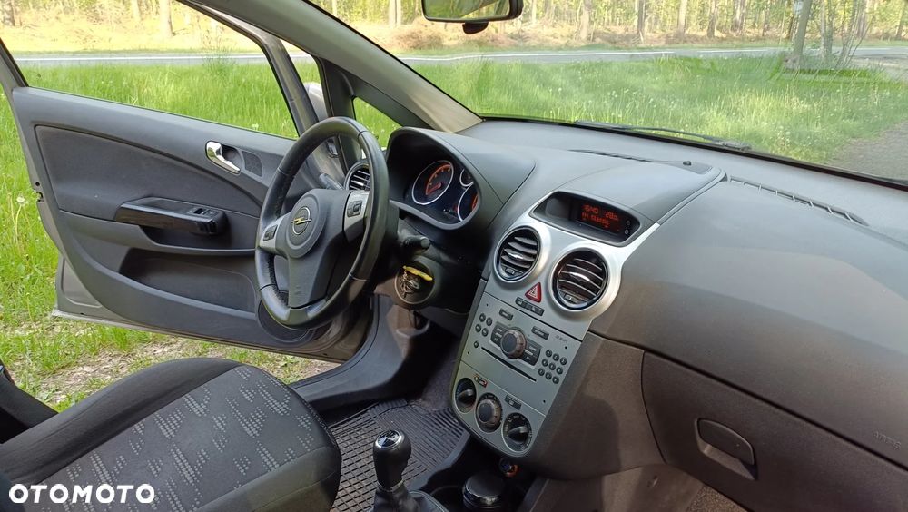 Opel Corsa 1.2 16V Enjoy - 7