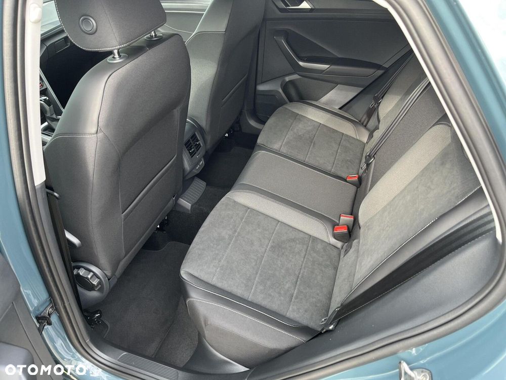 Volkswagen T-Roc - 10