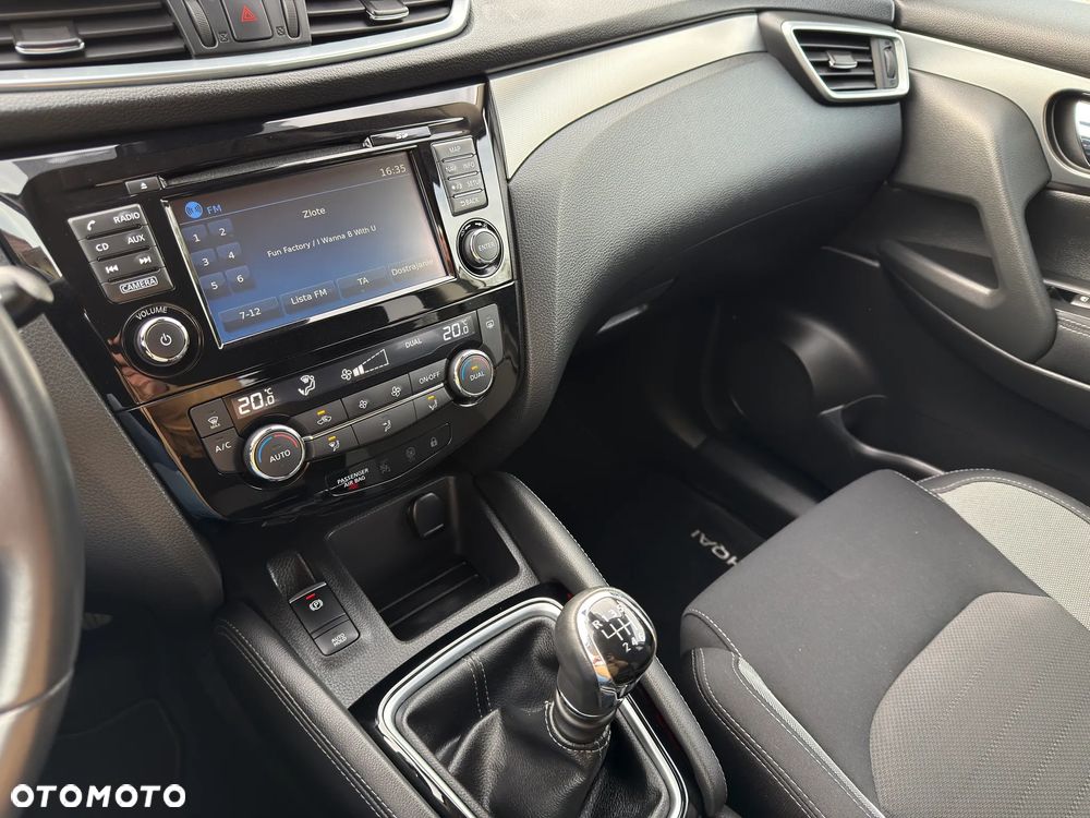 Nissan Qashqai 1.6 DIG-T 360 - 27